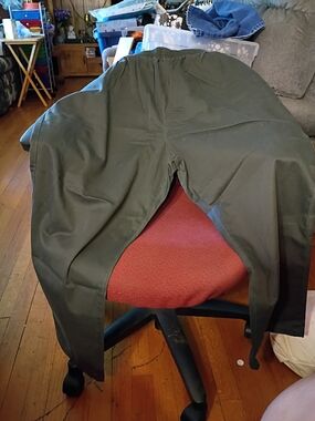 #57 CHIC Women's Elastic Waist Olive Green Pants